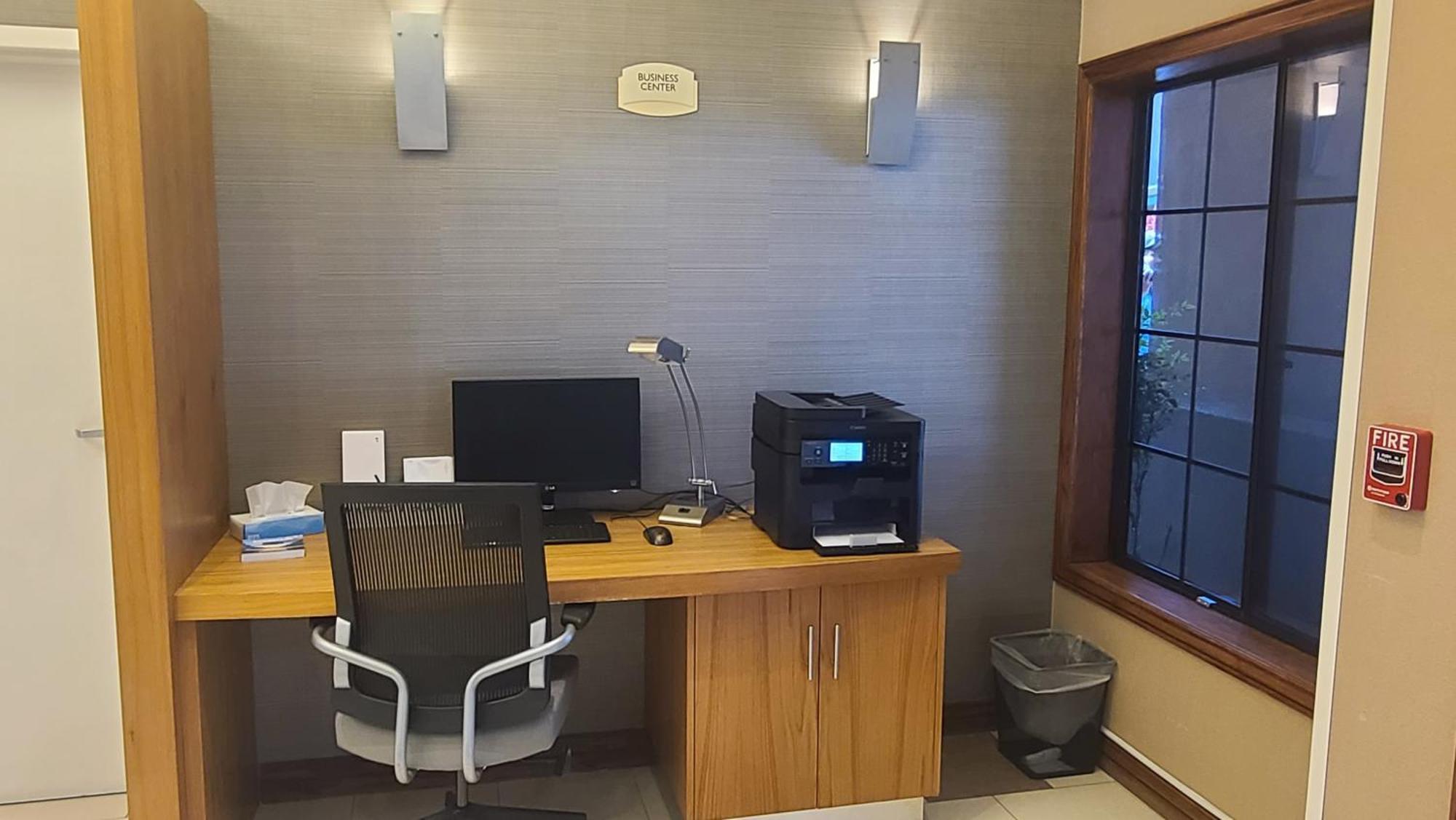 Best Western Hesperia-Victorville Suites Luaran gambar