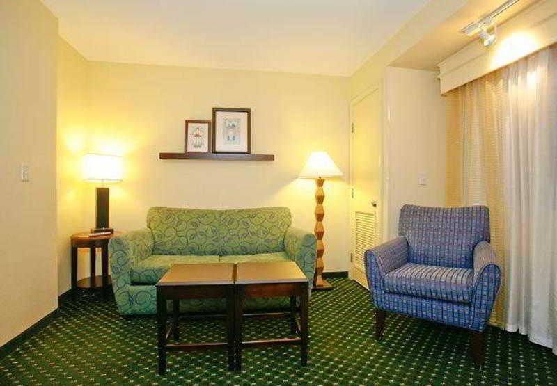 Best Western Hesperia-Victorville Suites Bilik gambar